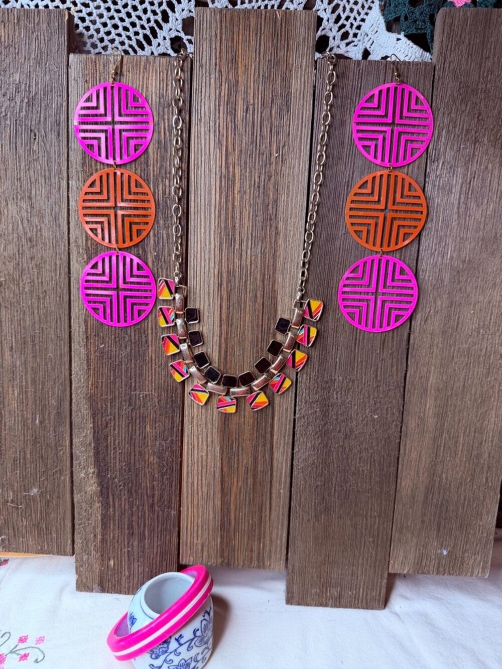 Neon Nights Statement Jewelry Set by Aldo | Hot Pink Dangle Earrings & Geometric